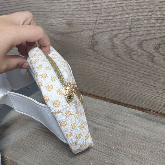 White and Gold Crossbody Fanny Belt Bag Women's - Picture 6 of 10